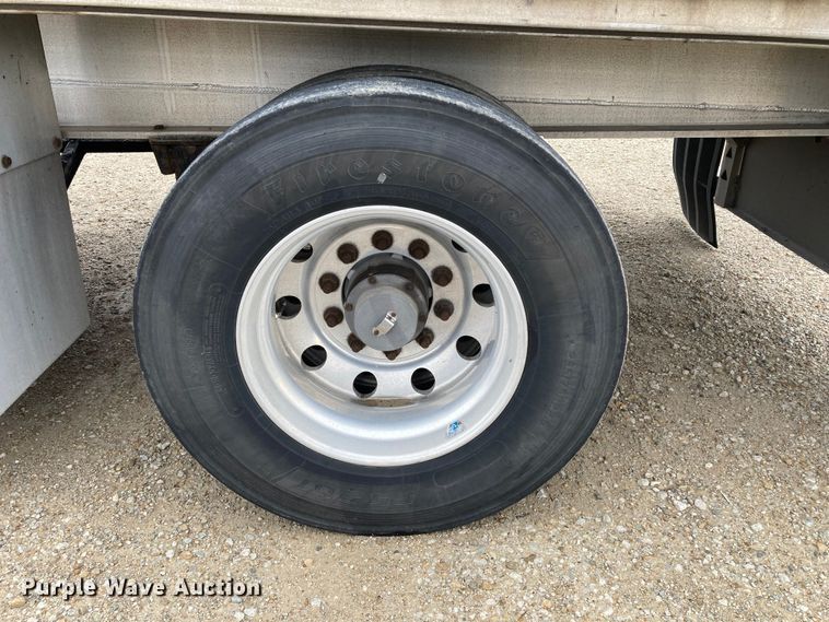 image for item HN9855 2012 Transcraft Benson AF53102-2-524  flatbed trailer