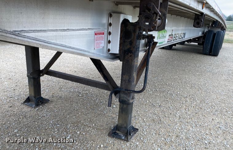 image for item HN9856 2012 Transcraft Benson AF53102-2-524  flatbed trailer