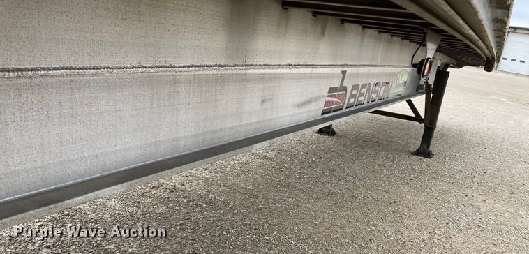 image for item HN9856 2012 Transcraft Benson AF53102-2-524  flatbed trailer