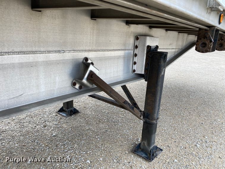 image for item HN9856 2012 Transcraft Benson AF53102-2-524  flatbed trailer