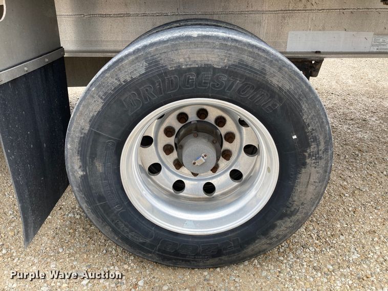 image for item HN9856 2012 Transcraft Benson AF53102-2-524  flatbed trailer