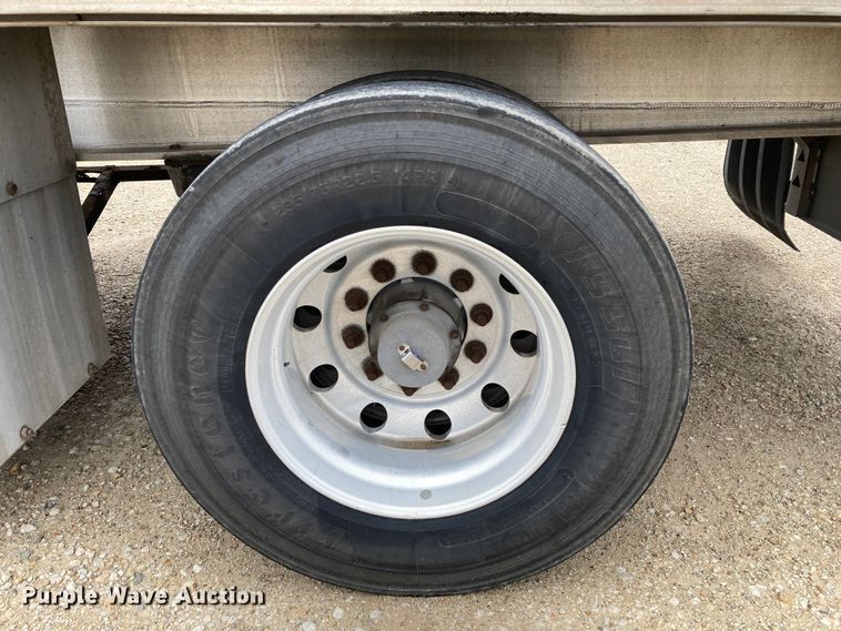 image for item HN9856 2012 Transcraft Benson AF53102-2-524  flatbed trailer