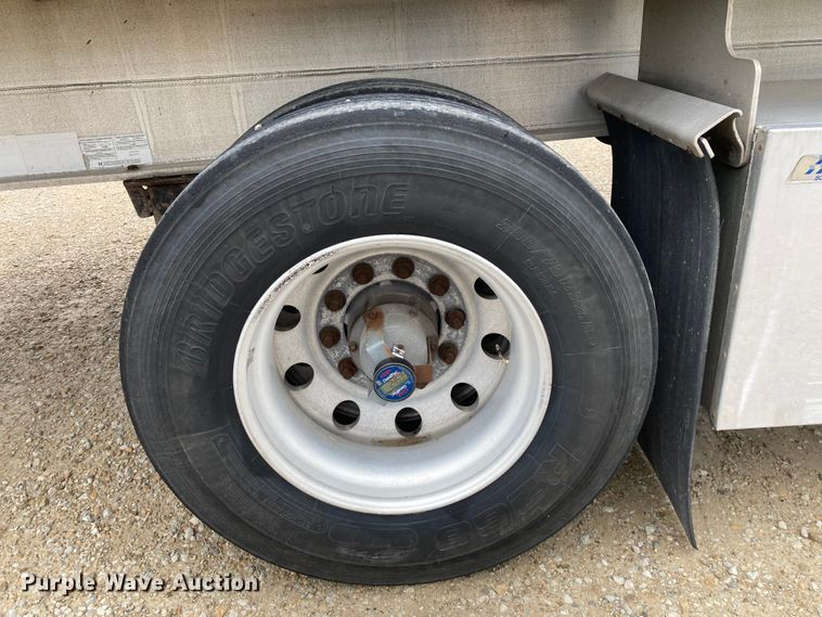 image for item HN9856 2012 Transcraft Benson AF53102-2-524  flatbed trailer