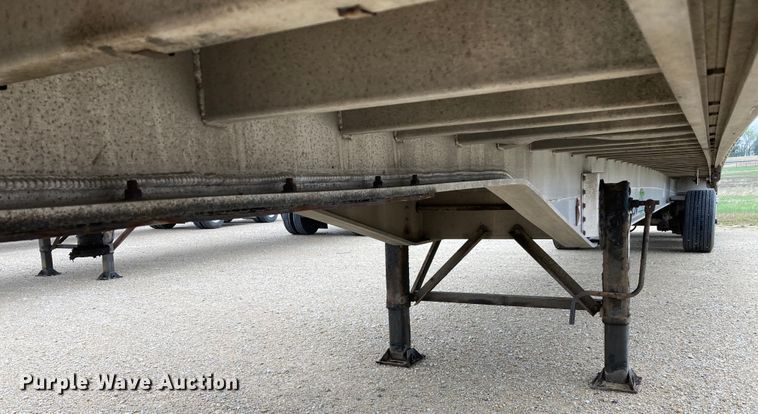 image for item HN9857 2013 Transcraft Benson AF53102-2-524  flatbed trailer