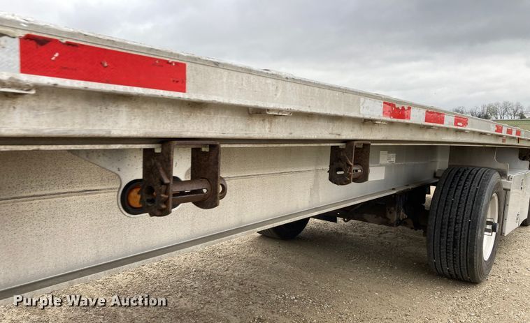 image for item HN9857 2013 Transcraft Benson AF53102-2-524  flatbed trailer