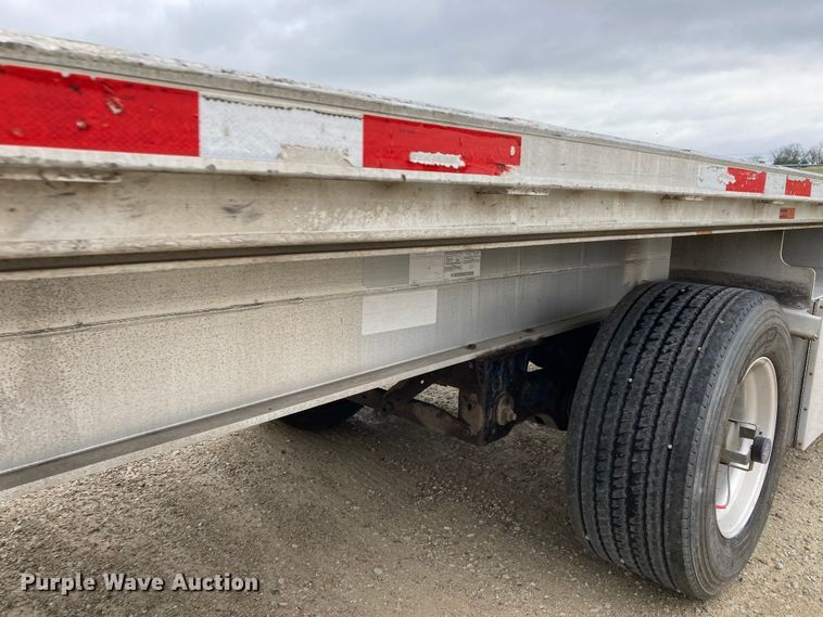 image for item HN9857 2013 Transcraft Benson AF53102-2-524  flatbed trailer