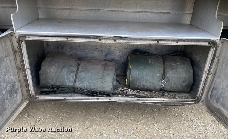 image for item HN9857 2013 Transcraft Benson AF53102-2-524  flatbed trailer