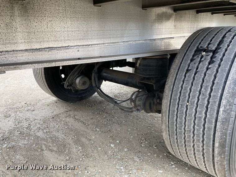 image for item HN9857 2013 Transcraft Benson AF53102-2-524  flatbed trailer