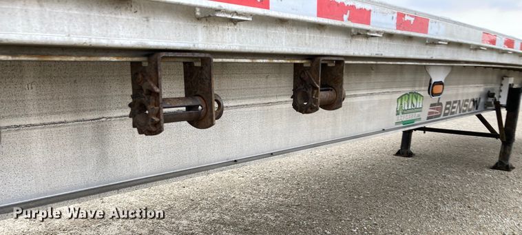 image for item HN9857 2013 Transcraft Benson AF53102-2-524  flatbed trailer