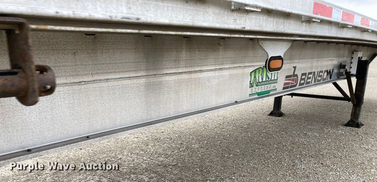 image for item HN9857 2013 Transcraft Benson AF53102-2-524  flatbed trailer
