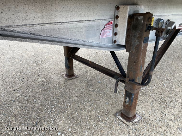 image for item HN9858 2013 Transcraft Benson AF53102-2-524  flatbed trailer