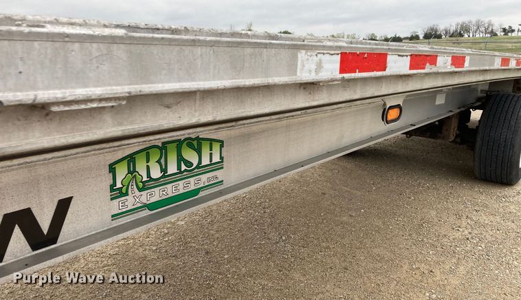 image for item HN9858 2013 Transcraft Benson AF53102-2-524  flatbed trailer