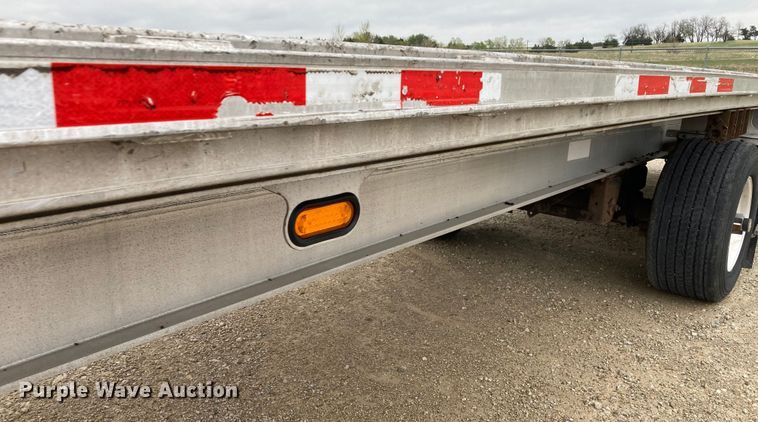 image for item HN9858 2013 Transcraft Benson AF53102-2-524  flatbed trailer