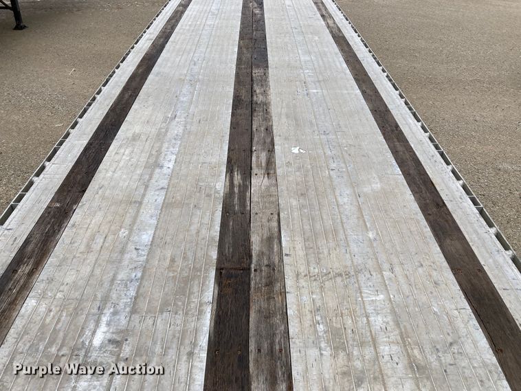 image for item HN9858 2013 Transcraft Benson AF53102-2-524  flatbed trailer