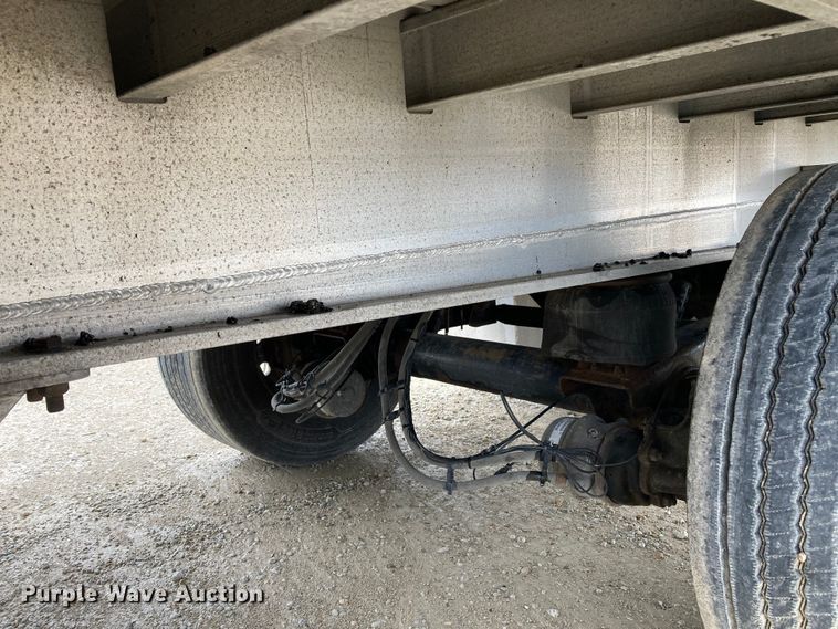 image for item HN9858 2013 Transcraft Benson AF53102-2-524  flatbed trailer