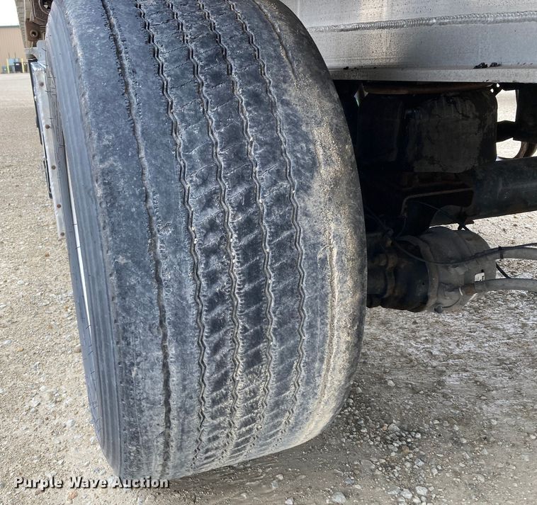 image for item HN9858 2013 Transcraft Benson AF53102-2-524  flatbed trailer