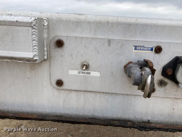 image for item HN9859 2013 Transcraft Benson AF53102-2-524  flatbed trailer