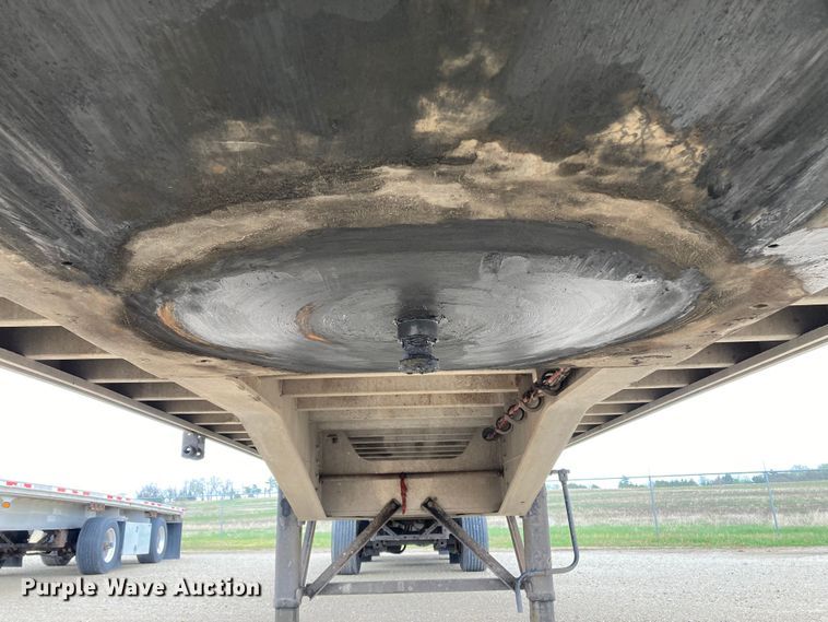 image for item HN9859 2013 Transcraft Benson AF53102-2-524  flatbed trailer