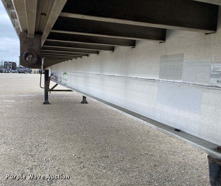 image for item HN9859 2013 Transcraft Benson AF53102-2-524  flatbed trailer