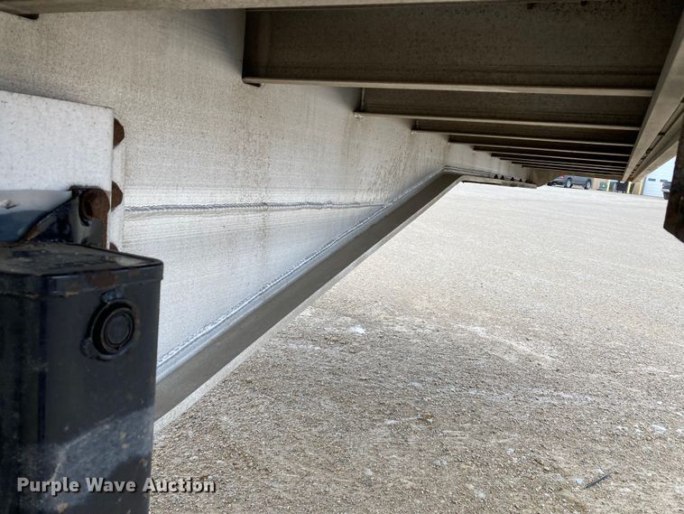 image for item HN9859 2013 Transcraft Benson AF53102-2-524  flatbed trailer