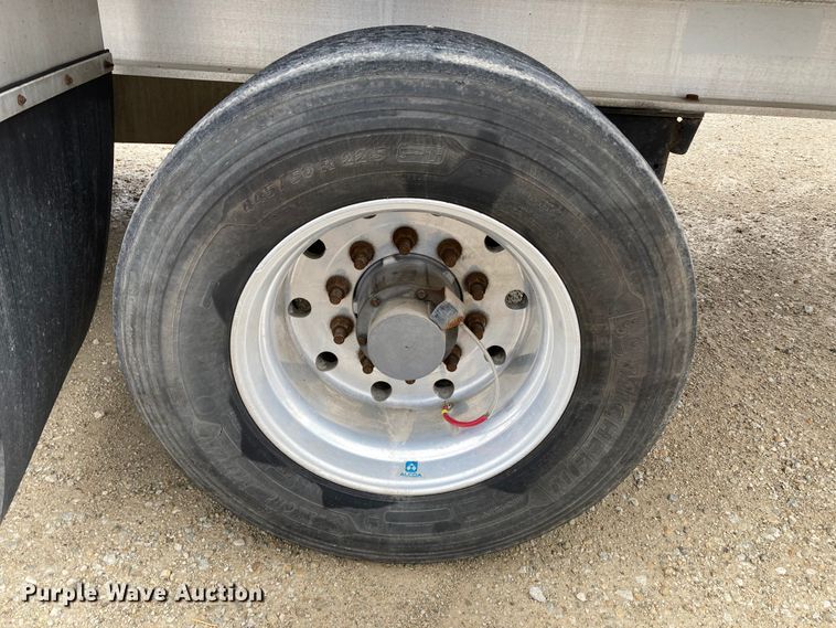 image for item HN9859 2013 Transcraft Benson AF53102-2-524  flatbed trailer