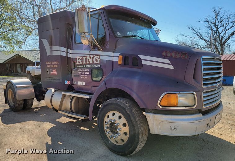 image for item HP9728 2000 Sterling A-Line  semi truck