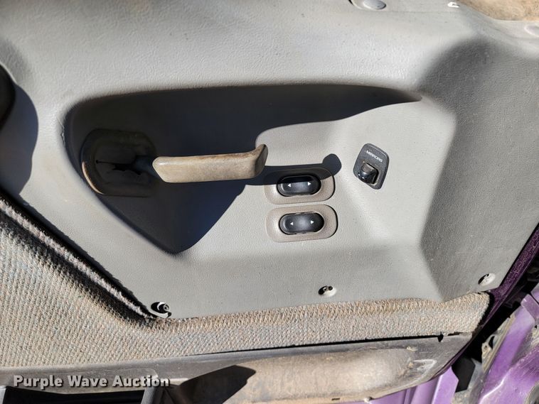 image for item HP9728 2000 Sterling A-Line  semi truck