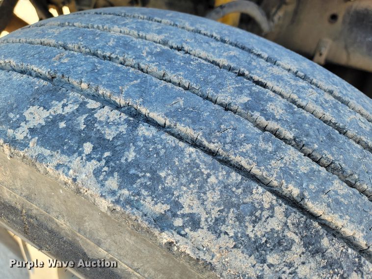 image for item HP9728 2000 Sterling A-Line  semi truck