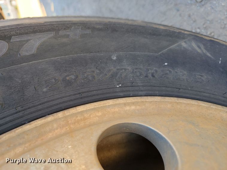 image for item HP9728 2000 Sterling A-Line  semi truck