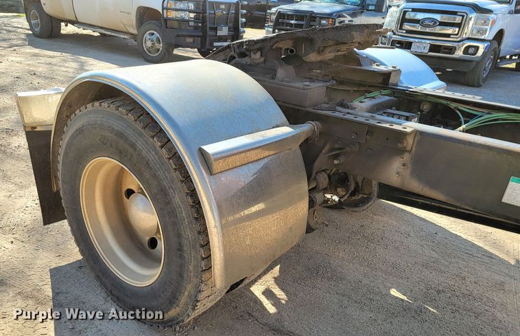 image for item HP9728 2000 Sterling A-Line  semi truck