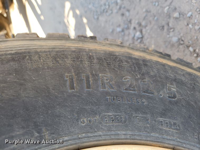 image for item HP9728 2000 Sterling A-Line  semi truck