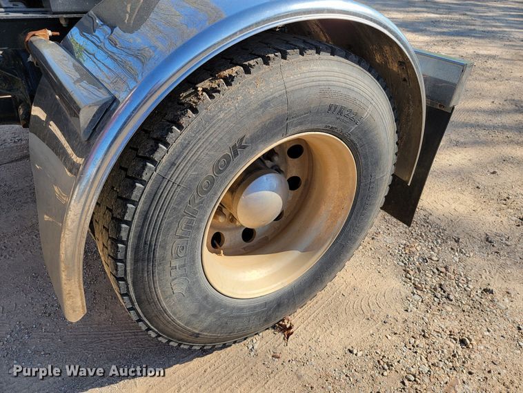 image for item HP9728 2000 Sterling A-Line  semi truck