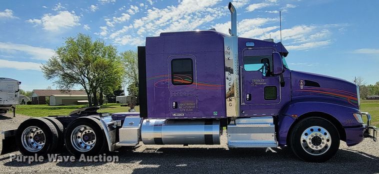 image for item HP9736 2015 Kenworth T660  semi truck