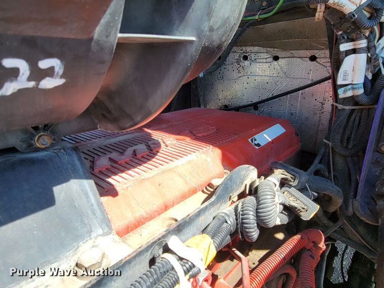 image for item HP9736 2015 Kenworth T660  semi truck