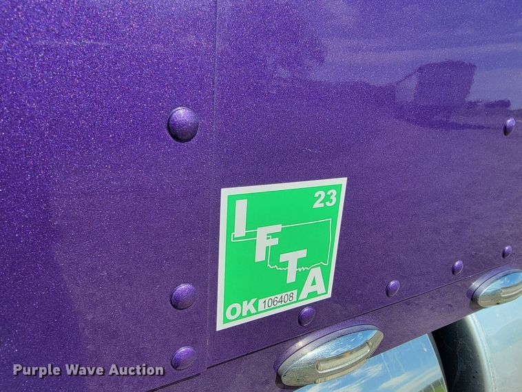 image for item HP9736 2015 Kenworth T660  semi truck