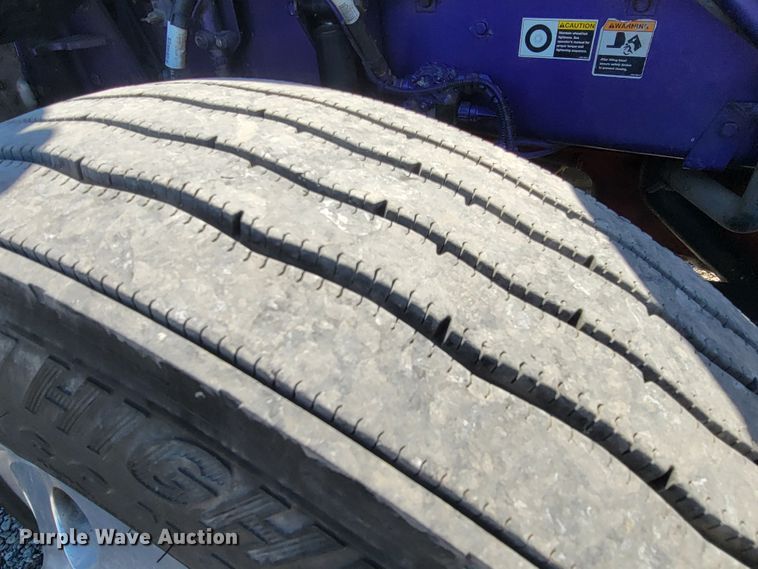 image for item HP9736 2015 Kenworth T660  semi truck