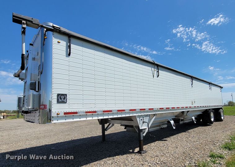 image for item HP9737 2016 Wilson DWH-551  grain trailer