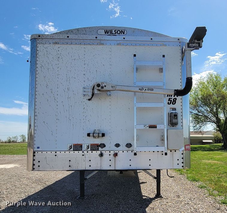image for item HP9737 2016 Wilson DWH-551  grain trailer