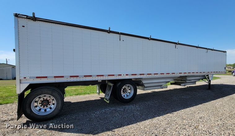 image for item HP9737 2016 Wilson DWH-551  grain trailer