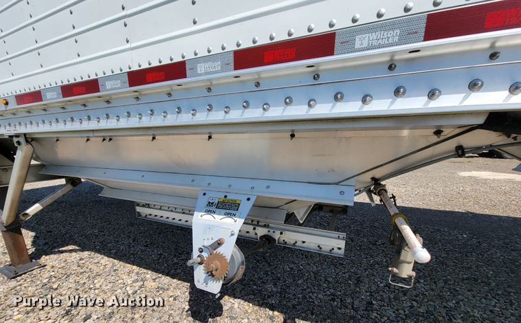 image for item HP9737 2016 Wilson DWH-551  grain trailer