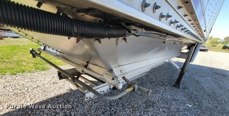 image for item HP9737 2016 Wilson DWH-551  grain trailer
