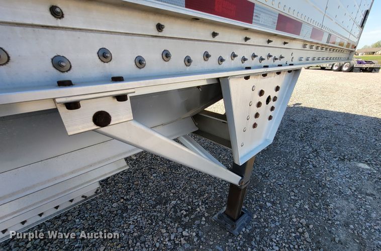 image for item HP9737 2016 Wilson DWH-551  grain trailer