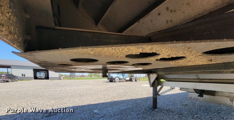 image for item HP9737 2016 Wilson DWH-551  grain trailer