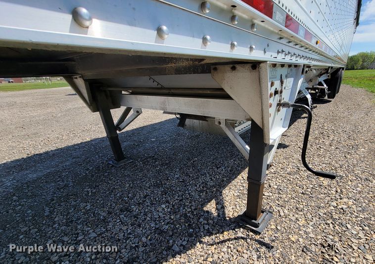 image for item HP9737 2016 Wilson DWH-551  grain trailer