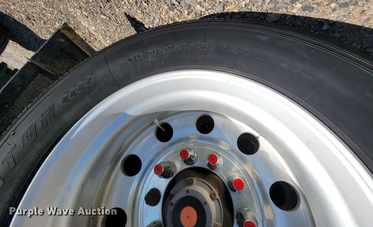 image for item HP9737 2016 Wilson DWH-551  grain trailer