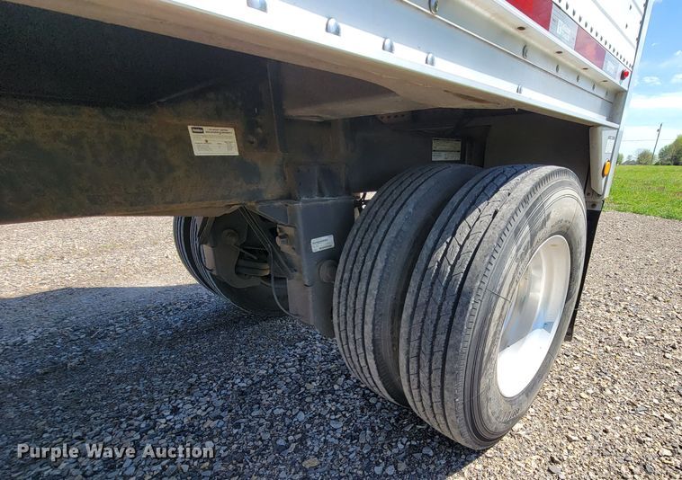 image for item HP9737 2016 Wilson DWH-551  grain trailer