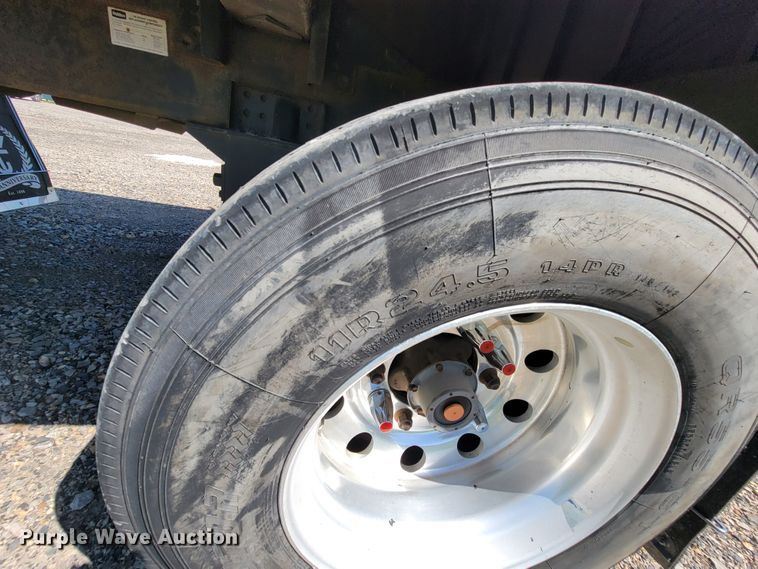 image for item HP9737 2016 Wilson DWH-551  grain trailer