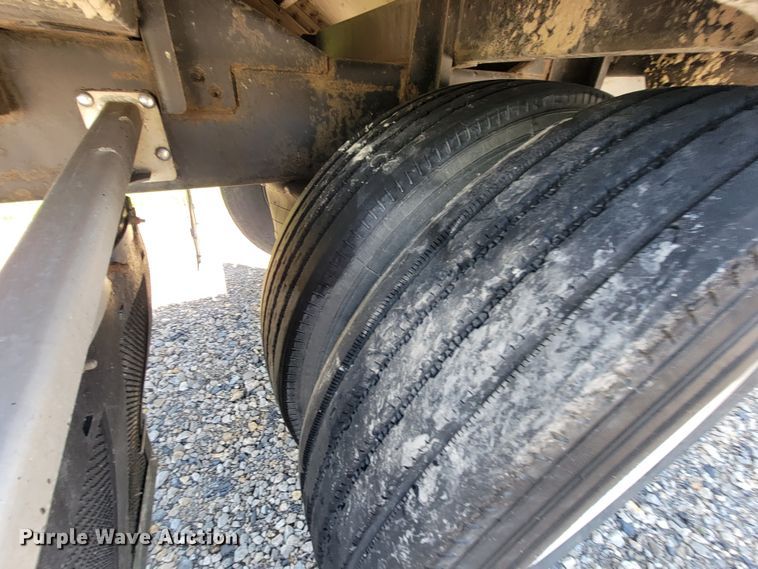 image for item HP9737 2016 Wilson DWH-551  grain trailer