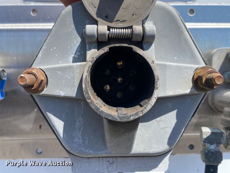 image for item KB9473 2005 Great Dane 7411TP-SA  dry van trailer