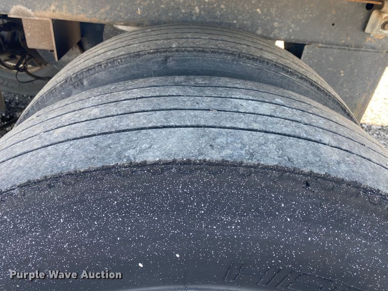 image for item KB9473 2005 Great Dane 7411TP-SA  dry van trailer